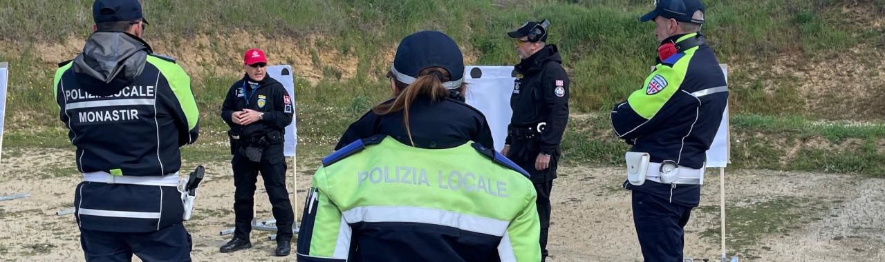 Polizia locale Ortacesus 25 marzo 2022 - Lezione di Tiro classe 2